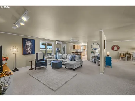 3099 NW Williams Way Redmond OR 97756
