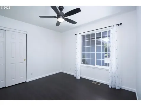 2589 Golfview Avenue Sutherlin OR 97479