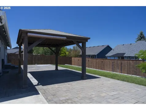 2589 Golfview Avenue Sutherlin OR 97479