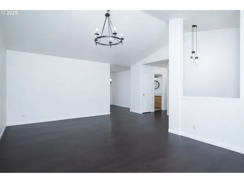 2589 Golfview Avenue Sutherlin OR 97479