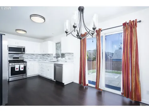 2589 Golfview Avenue Sutherlin OR 97479
