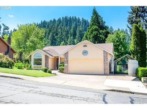 586 S 68th Place Springfield OR 97478
