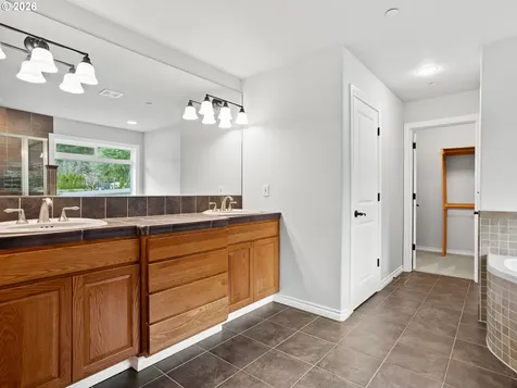 18707 NE 229th Court Brush Prairie WA 98606