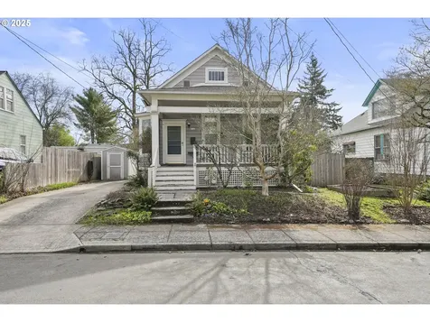 4540 SE Taylor Street Portland OR 97215