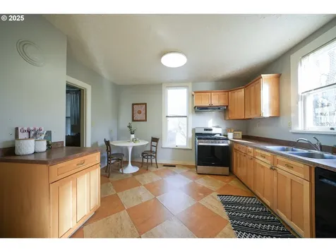 4540 SE Taylor Street Portland OR 97215
