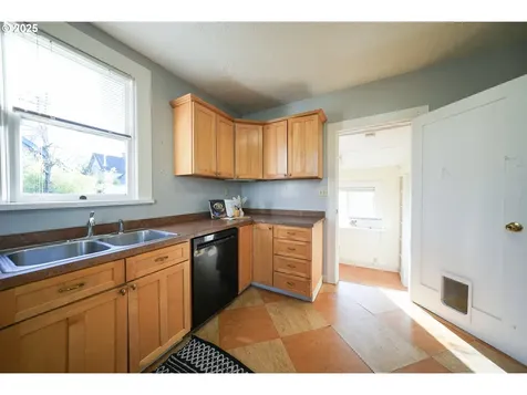 4540 SE Taylor Street Portland OR 97215