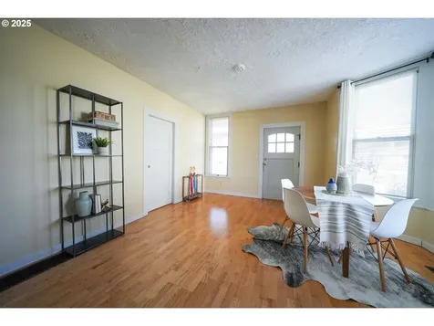 4540 SE Taylor Street Portland OR 97215