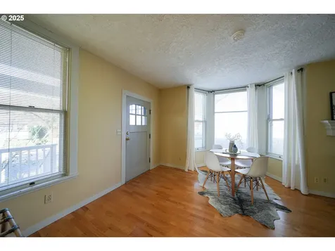 4540 SE Taylor Street Portland OR 97215