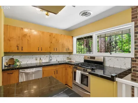 2833 NE 89th Avenue Portland OR 97220
