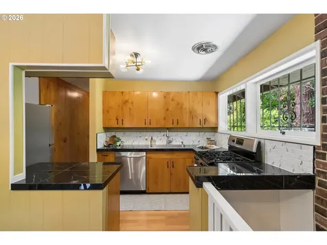 2833 NE 89th Avenue Portland OR 97220
