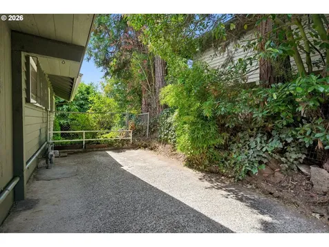 2833 NE 89th Avenue Portland OR 97220