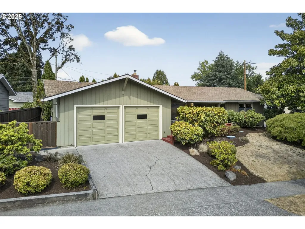 1605 SW Filmont Avenue Portland OR 97225