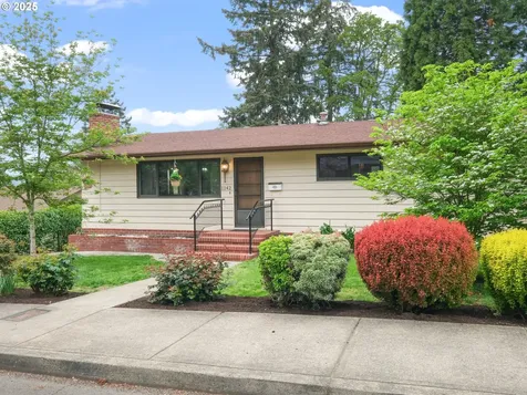 1142 High Street Gladstone OR 97027