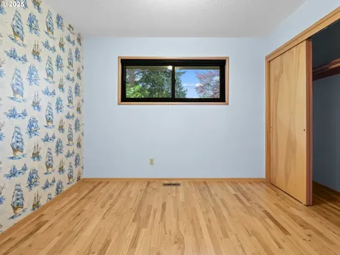 1142 High Street Gladstone OR 97027