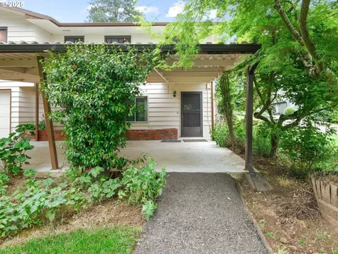1142 High Street Gladstone OR 97027