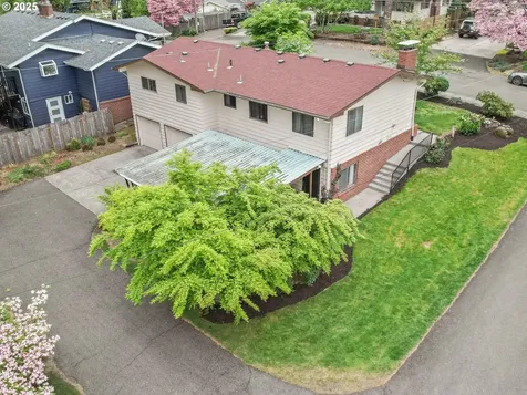 1142 High Street Gladstone OR 97027