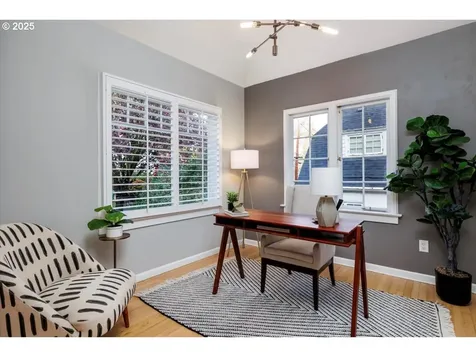 2748 SW Old Orchard Road Portland OR 97201