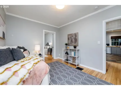 2748 SW Old Orchard Road Portland OR 97201