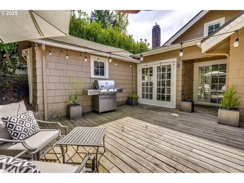 2748 SW Old Orchard Road Portland OR 97201
