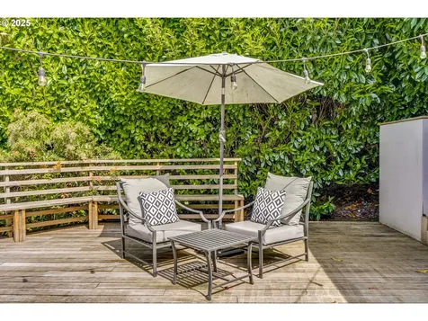 2748 SW Old Orchard Road Portland OR 97201