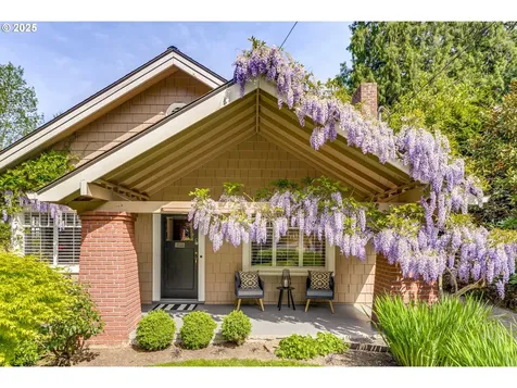 2748 SW Old Orchard Road Portland OR 97201
