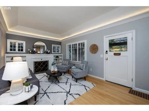 2748 SW Old Orchard Road Portland OR 97201