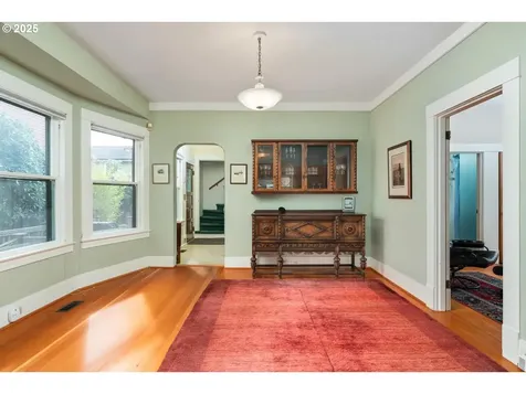 1144 SE Nehalem Street Portland OR 97202