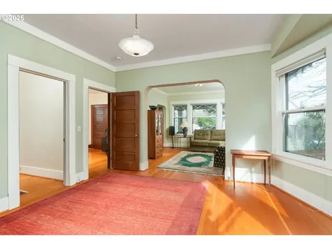 1144 SE Nehalem Street Portland OR 97202