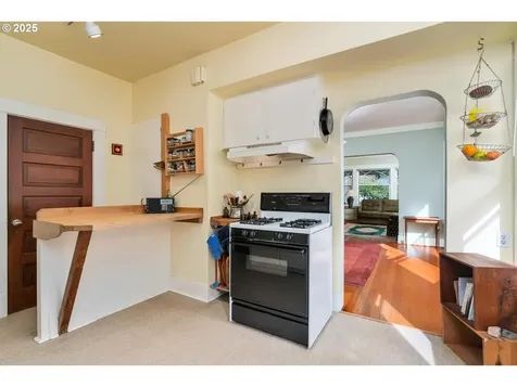 1144 SE Nehalem Street Portland OR 97202