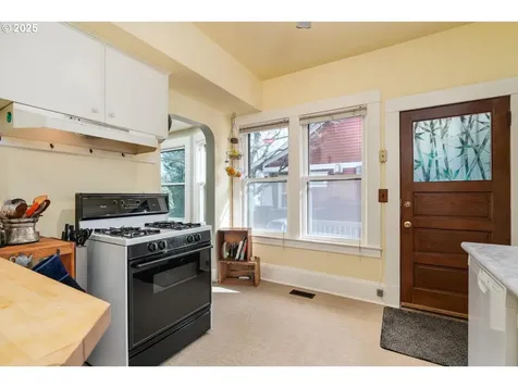 1144 SE Nehalem Street Portland OR 97202