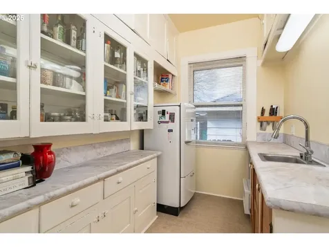 1144 SE Nehalem Street Portland OR 97202