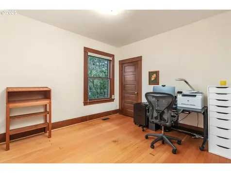 1144 SE Nehalem Street Portland OR 97202