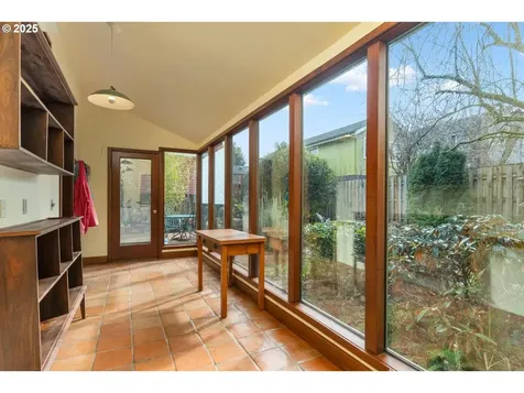 1144 SE Nehalem Street Portland OR 97202