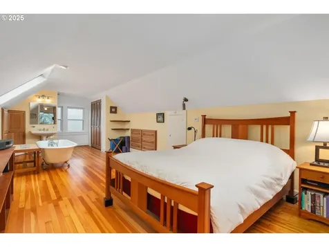 1144 SE Nehalem Street Portland OR 97202
