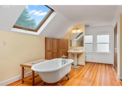 1144 SE Nehalem Street Portland OR 97202