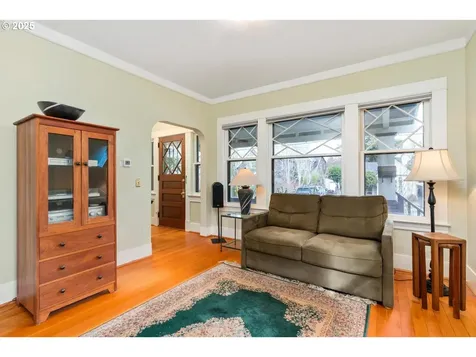 1144 SE Nehalem Street Portland OR 97202