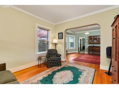 1144 SE Nehalem Street Portland OR 97202