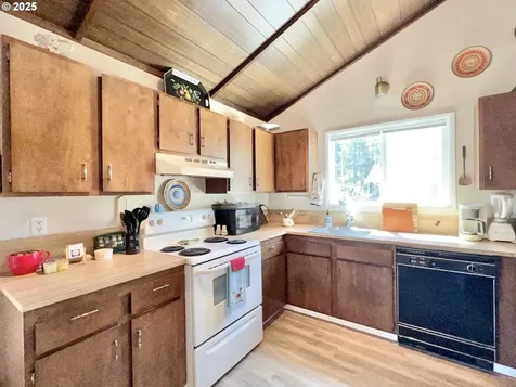 25975 David Avenue Rockaway Beach OR 97136