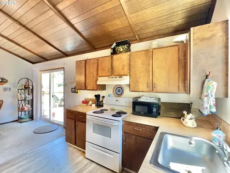 25975 David Avenue Rockaway Beach OR 97136