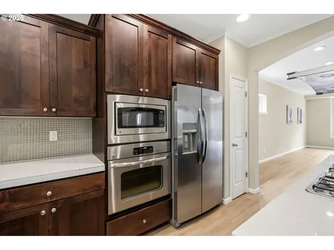 9445 NW Harvest Hill Drive Portland OR 97229