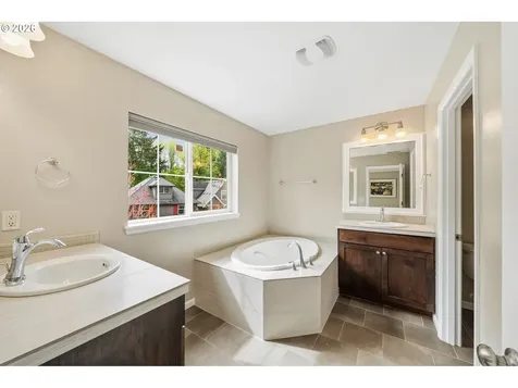 9445 NW Harvest Hill Drive Portland OR 97229