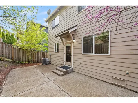 9445 NW Harvest Hill Drive Portland OR 97229