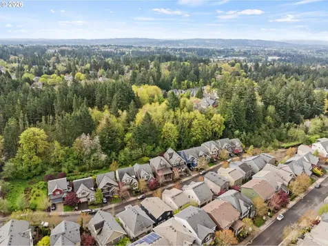 9445 NW Harvest Hill Drive Portland OR 97229
