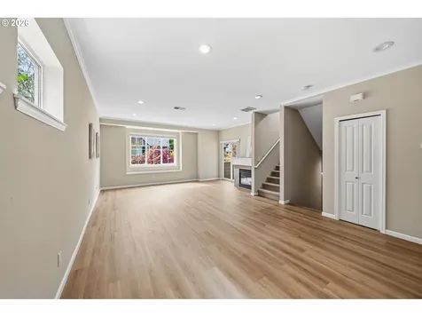 9445 NW Harvest Hill Drive Portland OR 97229