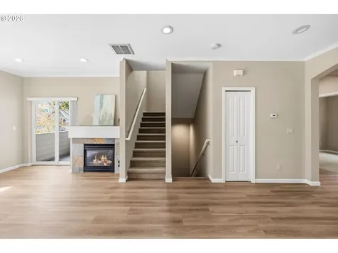 9445 NW Harvest Hill Drive Portland OR 97229