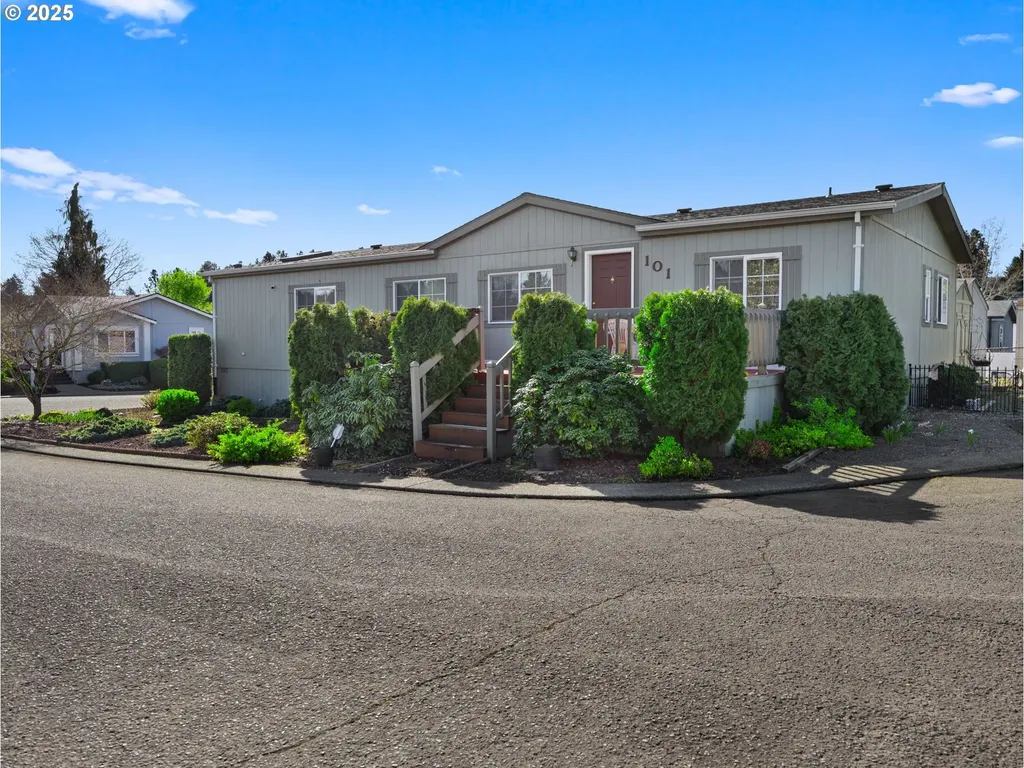 10400 SE Cook Court Milwaukie OR 97222