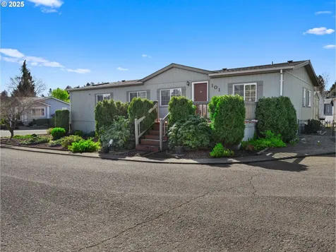 10400 SE Cook Court Milwaukie OR 97222