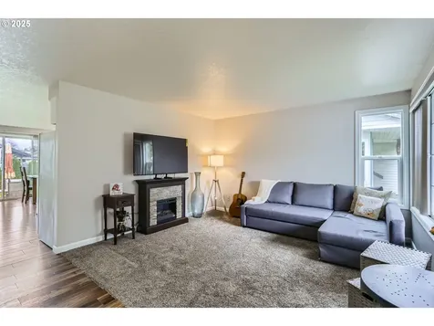 21651 SW Kristin Court Beaverton OR 97003