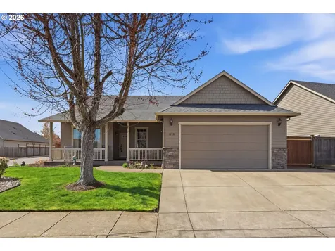 1076 S 40th Place Springfield OR 97478