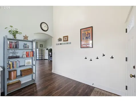 1076 S 40th Place Springfield OR 97478